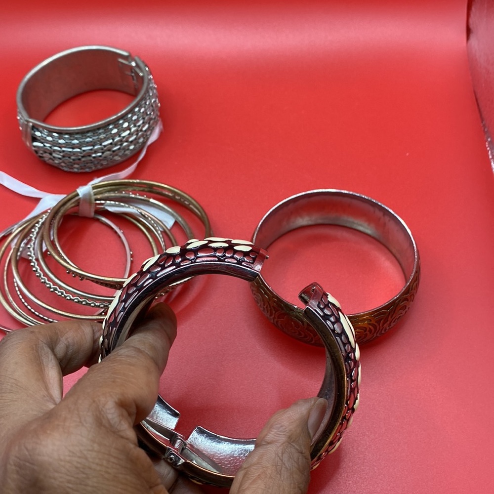 Assorted Bangles - Picture 5 of 7